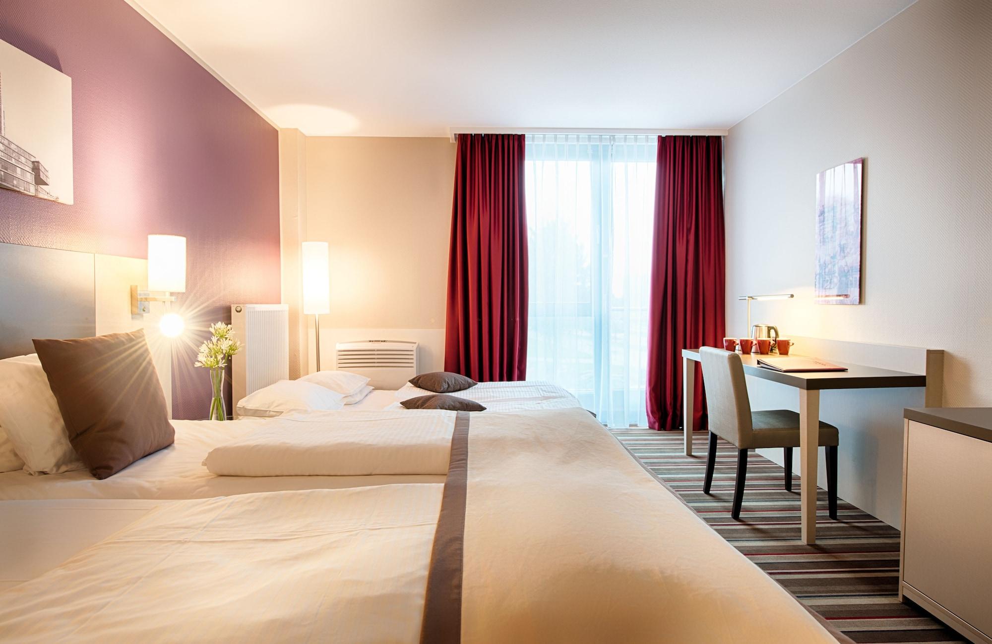 Leonardo Hotel Hannover Airport Langenhagen  Bagian luar foto