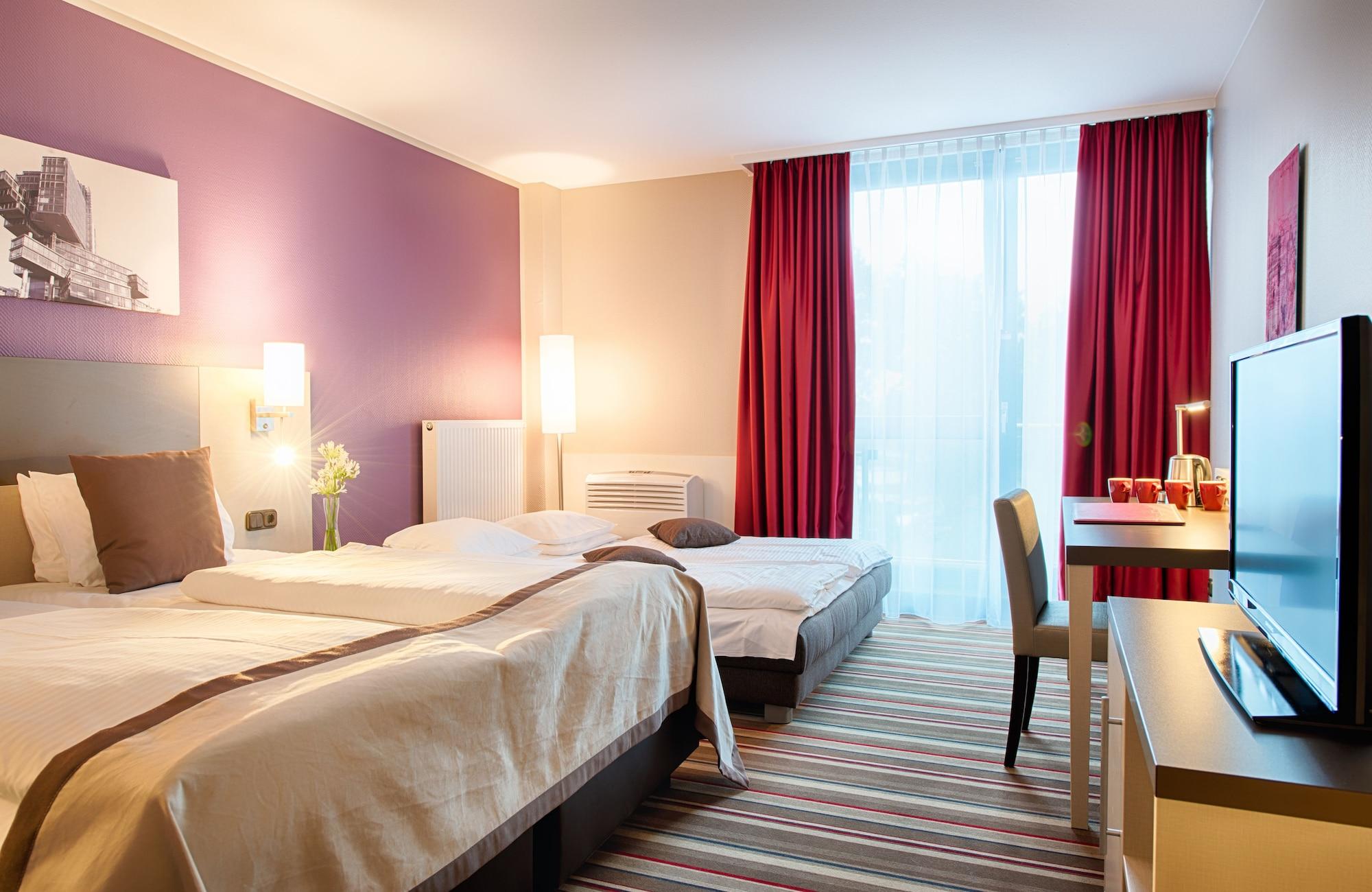 Leonardo Hotel Hannover Airport Langenhagen  Bagian luar foto