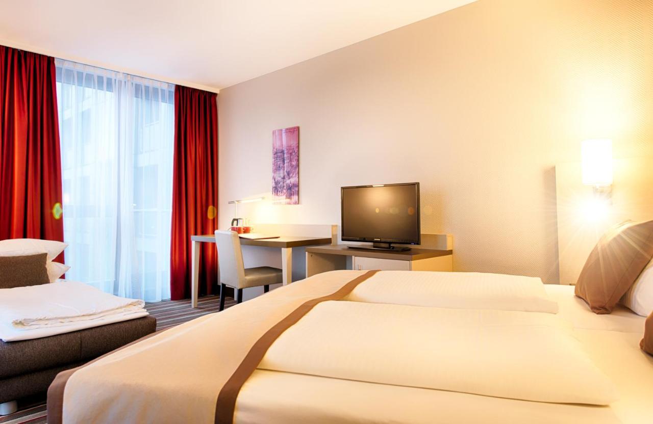 Leonardo Hotel Hannover Airport Langenhagen  Bagian luar foto
